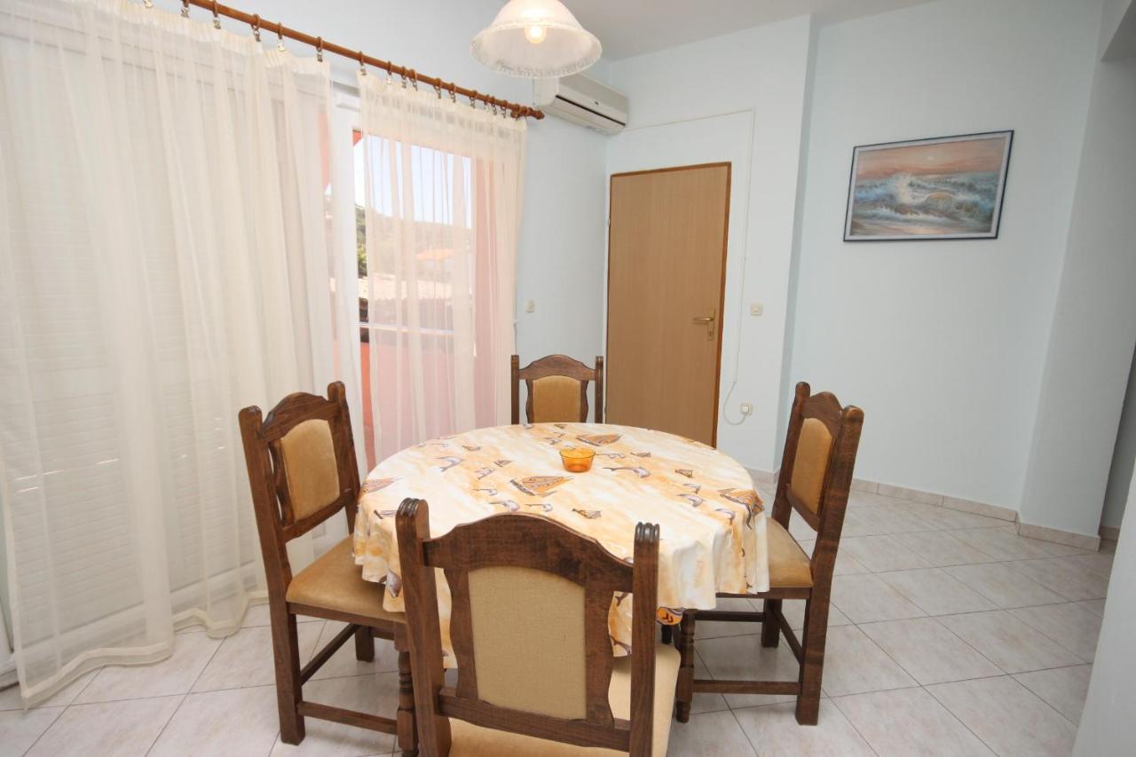 Apartments With A Parking Space Tkon, Pasman - 6216 Exterior foto